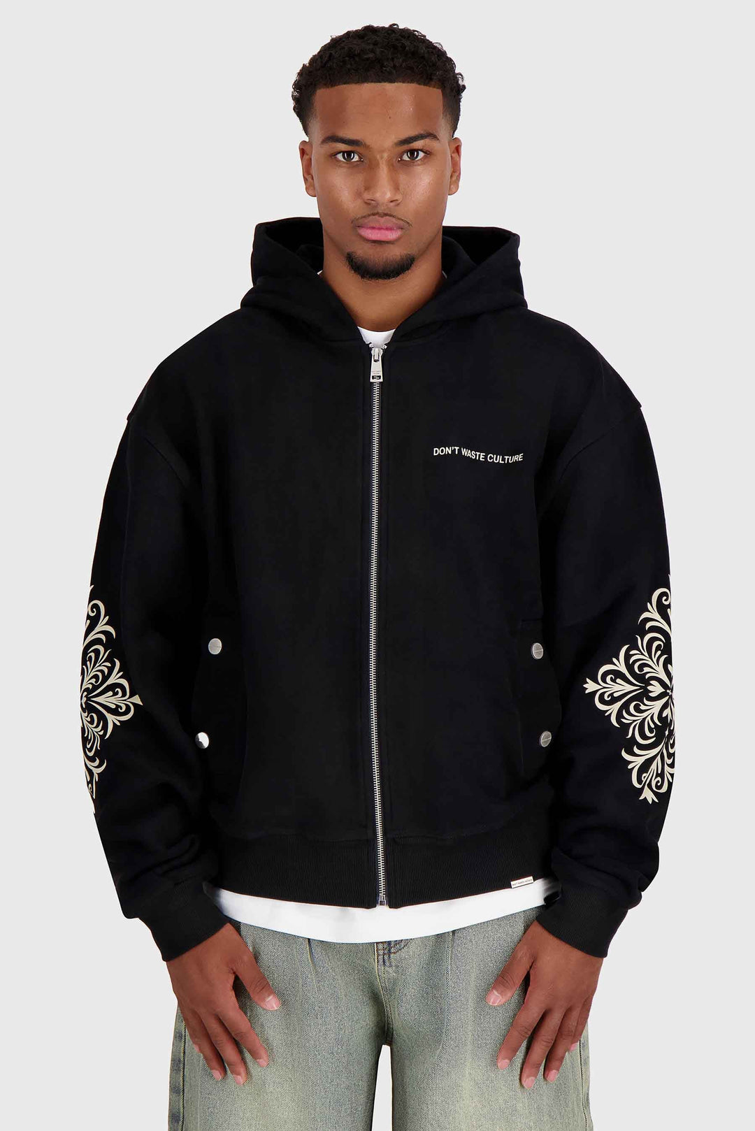 Rhegan | Black